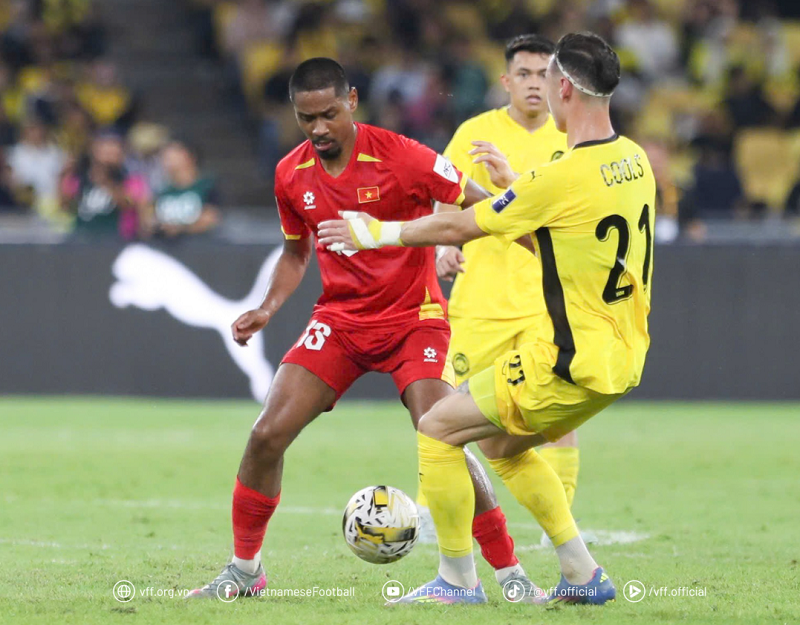 pendant-quang-vinh-noi-thang-ve-that-bai-khong-phai-do-cau-thu-nhap