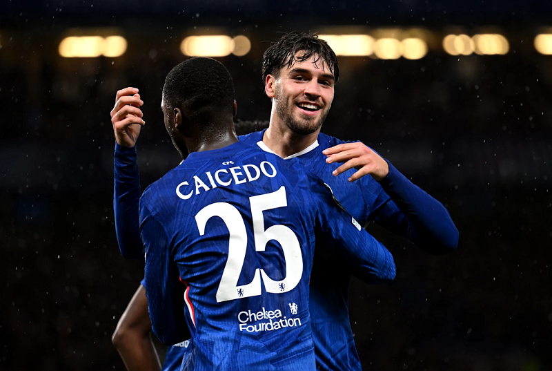 chelsea-va-dem-huyen-dieu-cua-tuoi-tre-tai-champions